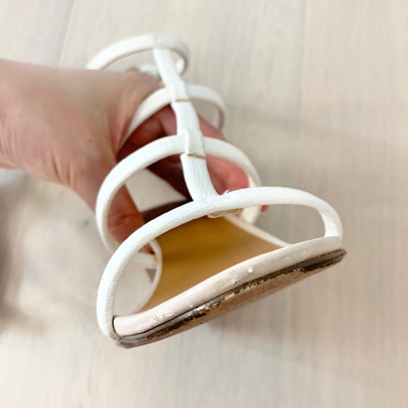 Low heel white/cream sandals - Picture 8 of 9